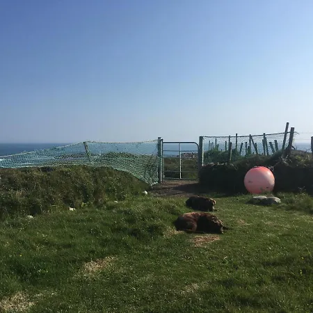 Castaway East - Long Island * Schull